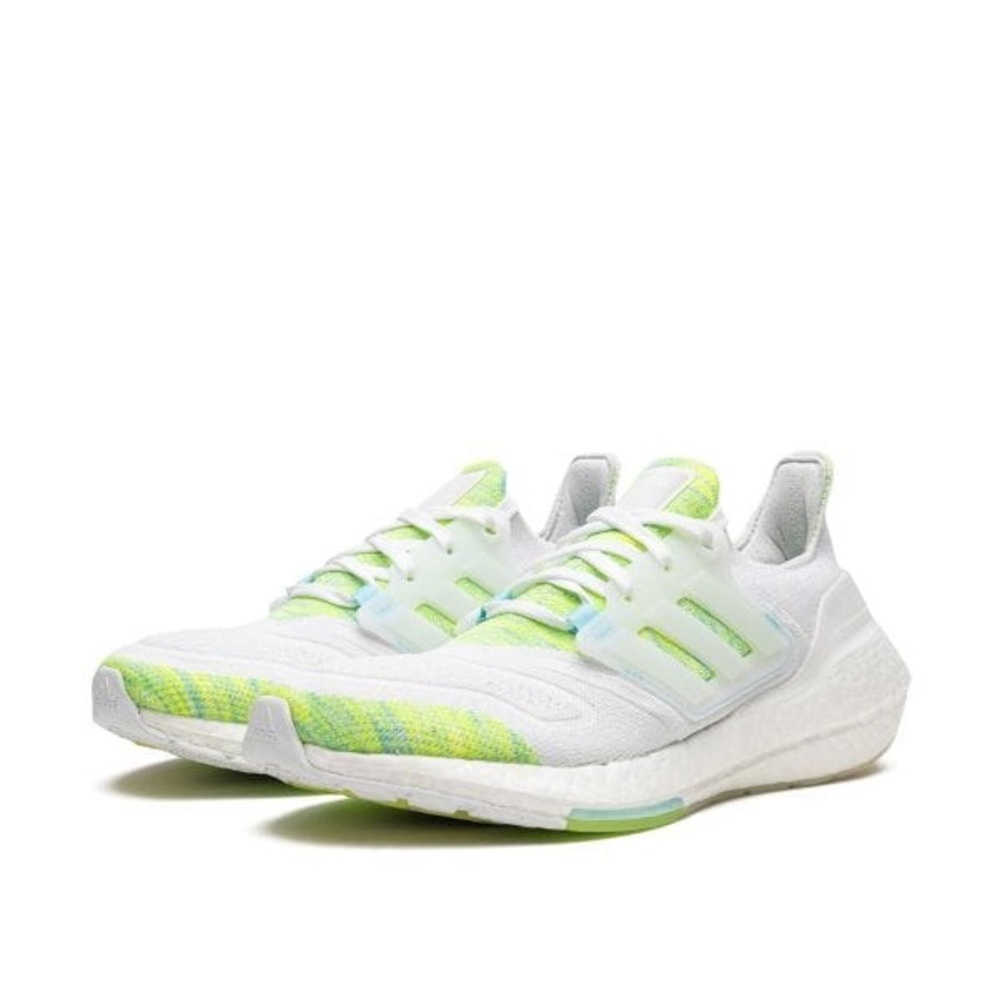 Adidas Ultraboost 22 Sneakers. Brand new with tags.